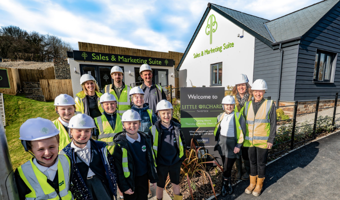 Whitchurch Primary Pupils Get Special Tour of Baker Estates’ Little Orchard Development in Tavistock as award winning housebuilder marks 10th anniversary